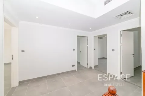 Villa sa Meadows, Dubai, UAE 4 silid-tulugan, 373 sq.m. № 738244 - larawan 15