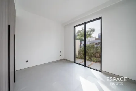 Villa te huur in Tilal Al Ghaf, Dubai, VAE 5 slaapkamers, 483 vr.m., nr 738245 - foto 9