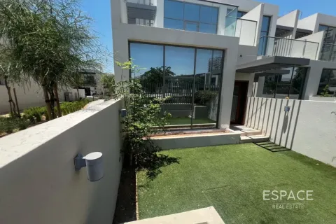 Villa te huur in Al Furjan, Dubai, VAE 4 slaapkamers, 242 vr.m., nr 738246 - foto 7