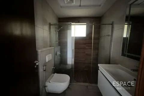 Villa te huur in Al Furjan, Dubai, VAE 4 slaapkamers, 242 vr.m., nr 738246 - foto 13