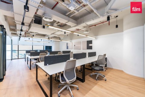 Bureau à Sheikh Zayed Road, Dubai, EAU: 147 m2 № 711352