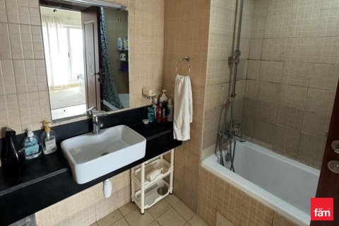 Appartamento in vendita a Dubai Sports City, Dubai, EAU 1 camera da letto, 83 mq. № 727411 - foto 10