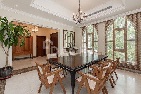 Villa in Jumeirah Islands, Dubai, UAE 4 bedrooms, 506 sq.m. № 766084 - photo 10