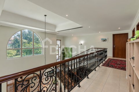 Villa in Jumeirah Islands, Dubai, UAE 4 bedrooms, 506 sq.m. № 766084 - photo 19