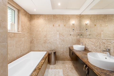 Villa te huur in Jumeirah Park, Dubai, VAE 3 slaapkamers, 284.56 vr.m., nr 749602 - foto 12