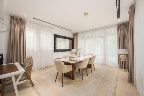 Villa te huur in Jumeirah Park, Dubai, VAE 3 slaapkamers, 284.56 vr.m., nr 749602 - foto 16