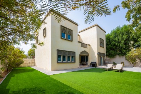 Vilë në Jumeirah Park, Dubai, Emiratet e Bashkuara Arabe 3 dhoma gjumi, 284.56 m2. № 749602
