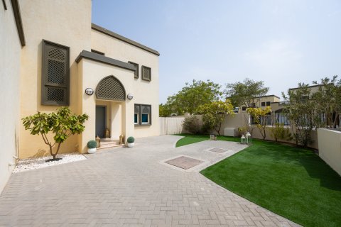 Villa te huur in Jumeirah Park, Dubai, VAE 3 slaapkamers, 284.56 vr.m., nr 749602 - foto 21