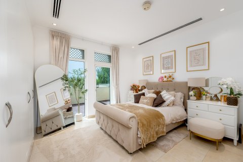 Villa te huur in Jumeirah Park, Dubai, VAE 3 slaapkamers, 284.56 vr.m., nr 749602 - foto 10