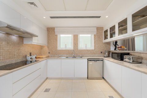 Villa te huur in Jumeirah Park, Dubai, VAE 3 slaapkamers, 284.56 vr.m., nr 749602 - foto 18