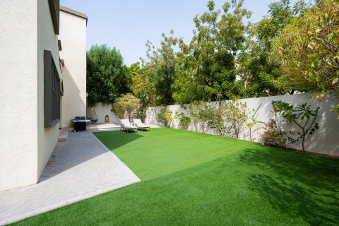 Villa te huur in Jumeirah Park, Dubai, VAE 3 slaapkamers, 284.56 vr.m., nr 749602 - foto 22