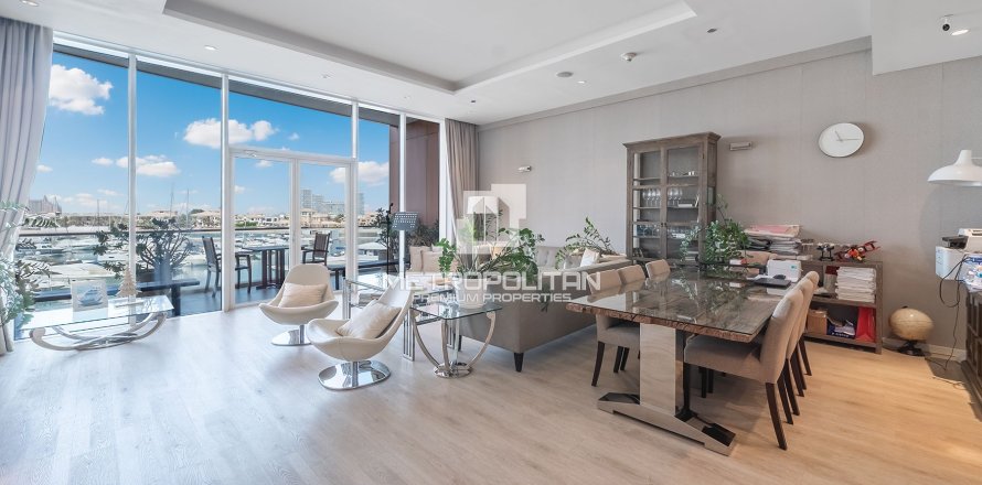 Dzīvoklis Palm Jumeirah, Dubaijā, AAE 3 istabas, 211 m2 Nr. 664243