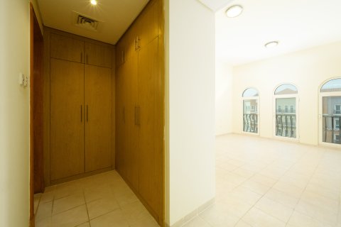 Apartment til salg i Discovery Gardens, Dubai, UAE 2 soveværelser, 147.44 kvm № 748226 - foto 2