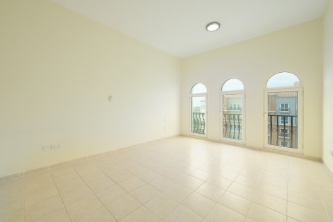 Apartment til salg i Discovery Gardens, Dubai, UAE 2 soveværelser, 147.44 kvm № 748226 - foto 3