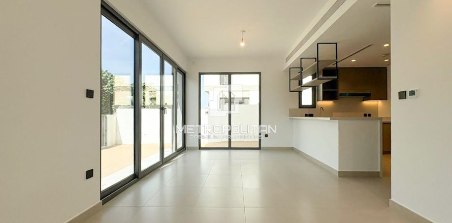 Villa in Tilal Al Ghaf, Dubai, UAE 4 bedrooms, 222 sq.m. № 665141