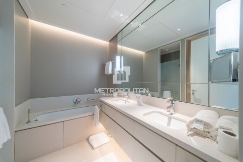 Appartement à vendre à  Downtown Dubai (Downtown Burj Dubai), Dubai, EAU 2 chambres, 127 m2 № 665139 - photo 16