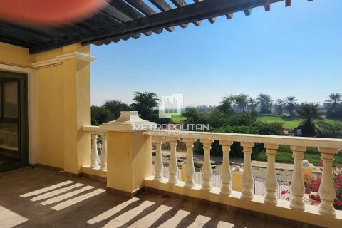 וילה להשכרה ב Al Hamra Village, Ras Al Khaimah, איחוד האמירויות  4 חדרי שינה, 250 מ"ר, מספר 665142 - תמונה 2
