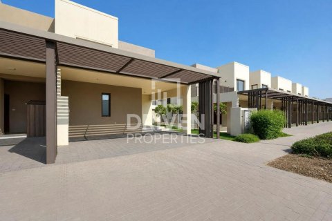 Huvila Dubai South (Dubai World Central), Dubai, Arabiemiraatit 4 makuuhuonetta, 217.49 m2 № 768577 - kuva 28