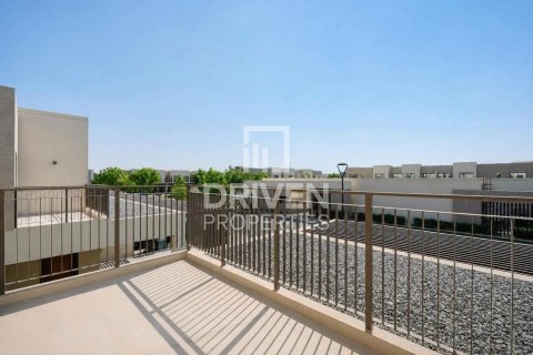 Huvila Dubai South (Dubai World Central), Dubai, Arabiemiraatit 4 makuuhuonetta, 217.49 m2 № 768577 - kuva 19
