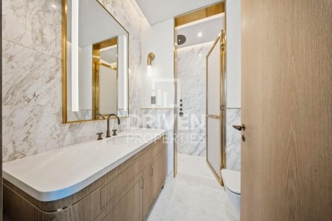 Business Bay, Dubai, UAE의 임대용 아파트 침실 3개, 313.27제곱미터 번호 768575 - 사진 16