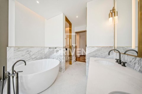 Business Bay, Dubai, UAE의 임대용 아파트 침실 3개, 313.27제곱미터 번호 768575 - 사진 17