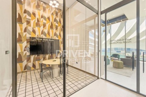 Business Bay, Dubai, UAE의 임대용 아파트 침실 3개, 313.27제곱미터 번호 768575 - 사진 28