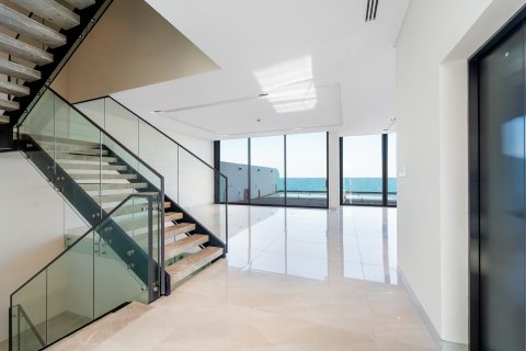 Vila v Ras Al Khaimah, SAE 6 spální, 710 m2 č. 696068 - Fotografia 9