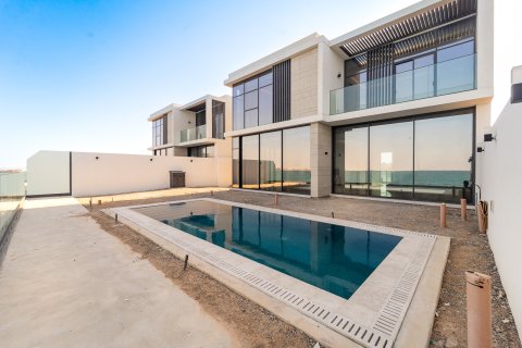 Villa i Ras Al Khaimah, Emiratene 6 soverom, 710 kvm nr. 696068