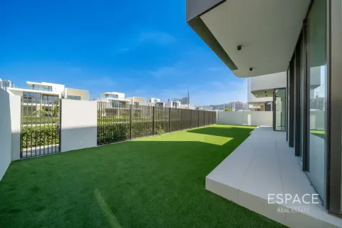 Villa en venta en Dubai Hills Estate, Dubai, EAU 5 dormitorios, 921 m2 № 737829 - foto 2