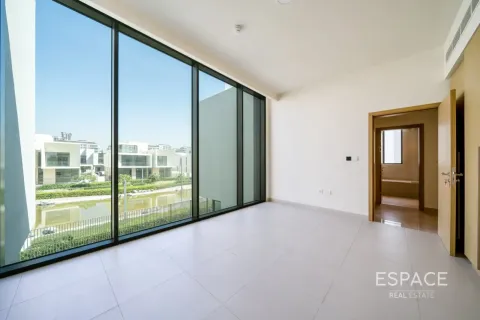 Villa en venta en Dubai Hills Estate, Dubai, EAU 5 dormitorios, 921 m2 № 737829 - foto 19