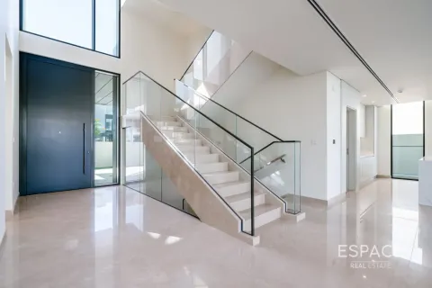 Villa en venta en Dubai Hills Estate, Dubai, EAU 5 dormitorios, 921 m2 № 737829 - foto 7