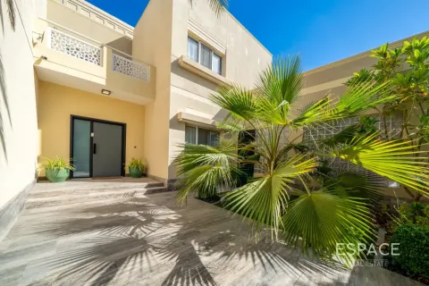 Villa Meadows, Dubaijā, AAE 5 istabas, 458 m2 Nr. 737834 - attēls 18