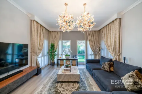 Villa Meadows, Dubaijā, AAE 5 istabas, 458 m2 Nr. 737834 - attēls 2
