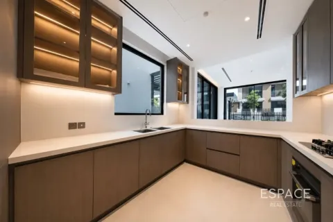 Huvila Tilal Al Ghaf, Dubai, Arabiemiraatit 5 makuuhuonetta, 557 m2 № 737832 - kuva 3