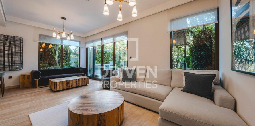 Villa i Tilal Al Ghaf, Dubai, UAE 4 soveværelser, 247.12 kvm № 746908