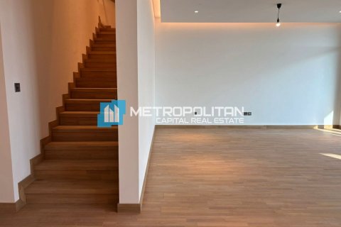 Apartment in Abu Dhabi, UAE 2 bedrooms, 240.8 sq.m. № 651696 - photo 7