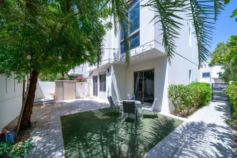 Townhouse til salg i Dubai, UAE 4 soveværelser, 218 kvm № 737913 - foto 18