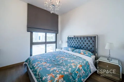 Townhouse til salg i Dubai, UAE 4 soveværelser, 218 kvm № 737913 - foto 12