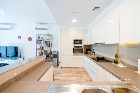 Townhouse til salg i Dubai, UAE 4 soveværelser, 218 kvm № 737913 - foto 6