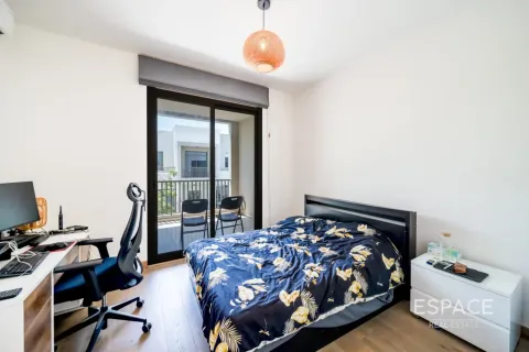 Townhouse til salg i Dubai, UAE 4 soveværelser, 218 kvm № 737913 - foto 14