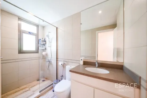 Townhouse til salg i Dubai, UAE 4 soveværelser, 218 kvm № 737913 - foto 13