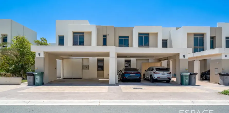 Townhouse i Dubai, UAE 4 soveværelser, 218 kvm № 737913