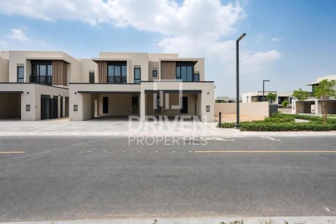 Villa a Jebel Ali, Dubai, EAU 4 camere da letto, 456.71 mq. № 759720