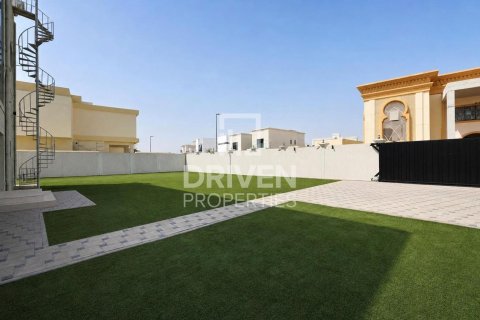 Nadd Al Sheba, Dubai, BAE’de kiralık villa 5 yatak odası, 1360.01 m&sup2; No 759719 - fotoğraf 27