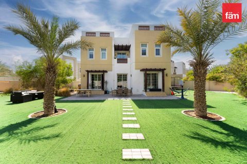 Villa in Dubai, VAE 3 slaapkamers, 815.2 vr.m. nr 712982