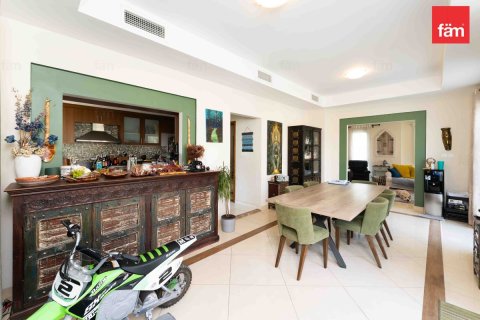 Villa til salgs i Dubai, Emiratene 3 soverom, 815.2 kvm Nr. 712982 - Foto 7
