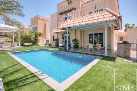 Huvila Dubai Sports City, Dubai, Arabiemiraatit 5 makuuhuonetta, 640.38 m2 № 761184 - kuva 2