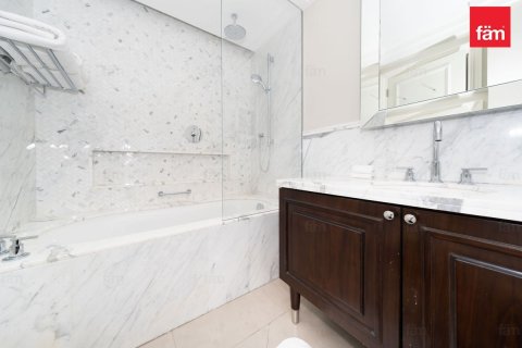 Appartement te huur in Downtown Dubai (Downtown Burj Dubai), Dubai, VAE 2 slaapkamers, 118.1 vr.m., nr 738863 - foto 11