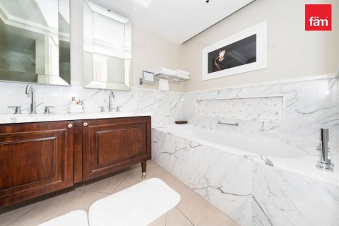 Appartement te huur in Downtown Dubai (Downtown Burj Dubai), Dubai, VAE 2 slaapkamers, 118.1 vr.m., nr 738863 - foto 9