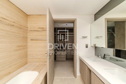 Lägenhet till försäljning i Business Bay, Dubai, UAE 2 sovrum, 157.01 kvm Nr. 767216 - fotografi 17